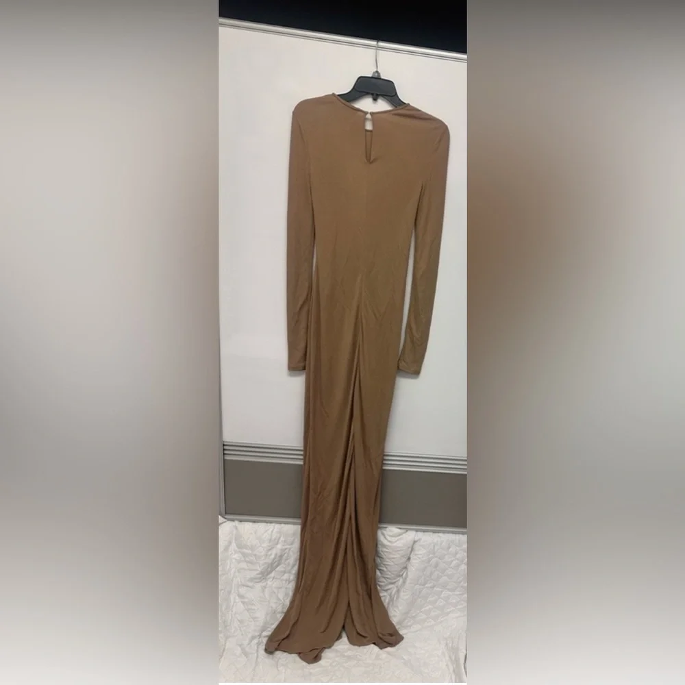๐ฏAuthentic SAINT LAURENT Natural Beige Side Knot Gown, Seen on TV on EMMA ROBERT - Picture 13 of 17